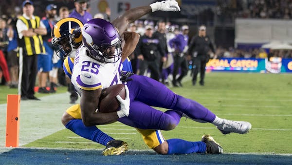 Murray says Vikings have to 'take each week at a time'