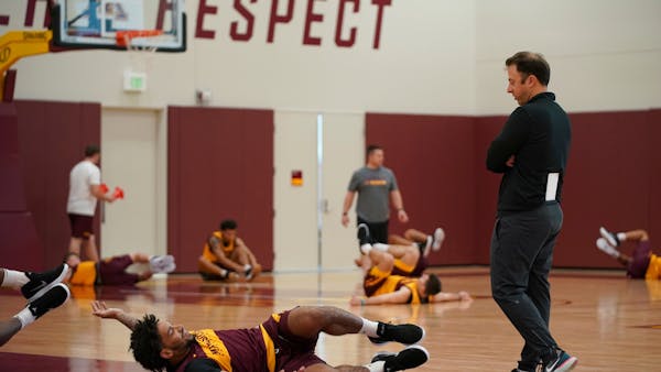 Pitino talks before Gophers' first practice