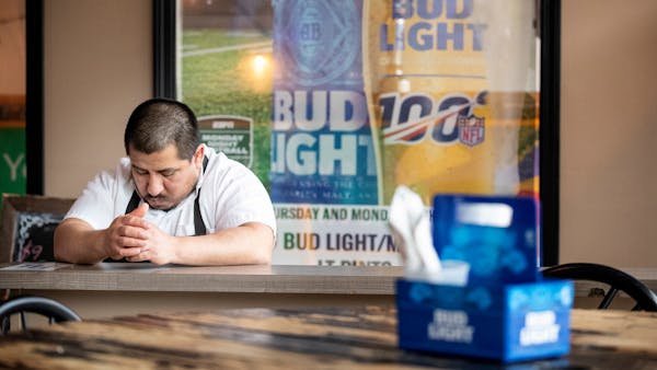 Walz closes Minnesota's bars and restaurants to curb spread of coronavirus