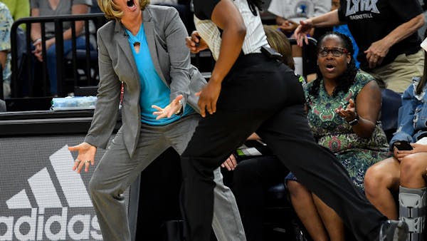 Lynx coach Cheryl Reeve is ejected after arguing a no-call for Sylvia Fowles