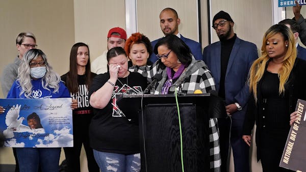 Daunte Wright's family, supporters, demand justice ahead of Kim Potter's trial