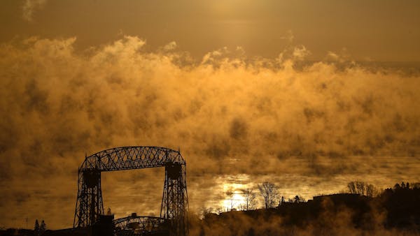 Mesmerizing sea smoke rolls over Duluth