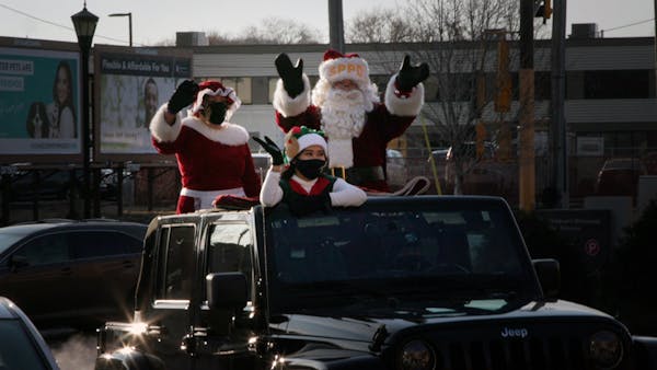 Santa and Mrs. Claus make a special delivery to Children's Minnesota St. Paul hospital