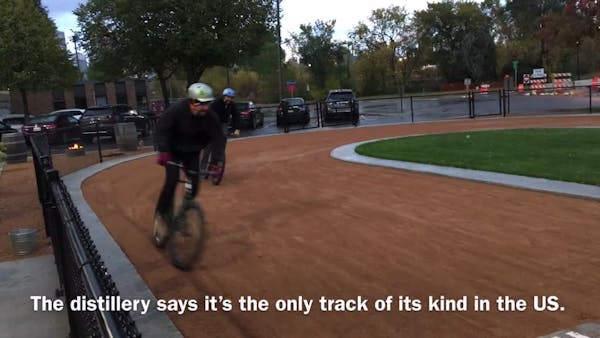 Try out brakeless bike racing for yourself