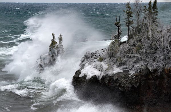 Tettegouche sea stack pounded by storms in April 2019