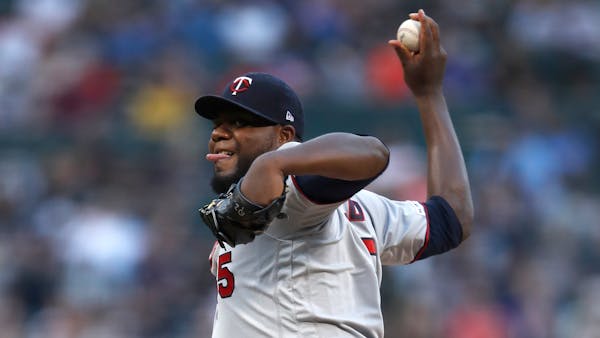Pineda helps out bullpen by pitching seven innings