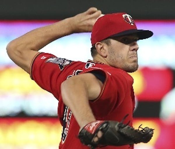 Rookie Thorpe gets first major league victory