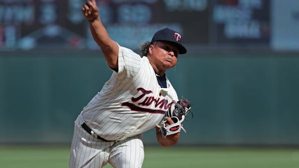 Astudillo: I'll do whatever asked, even pitch