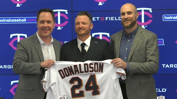 Twins sign third baseman Josh Donaldson