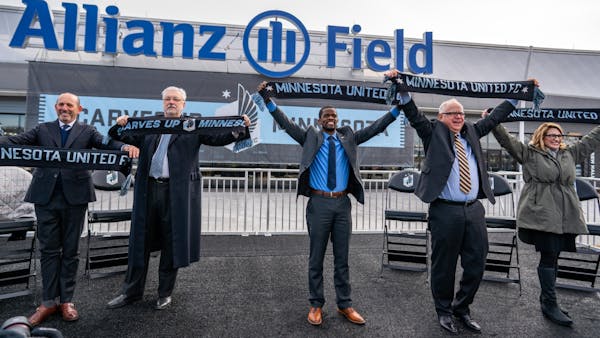 Opening the gates: Supporters, VIPs get first look at Allianz Field