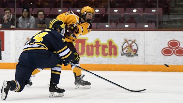 Gophers' Pitlick scores twice in 4-1 win against Michigan