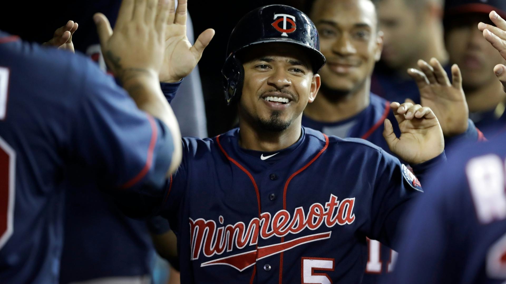 Eduardo Escobar ended up hitting a two-run single as part of an eight-run eighth inning on Saturday.