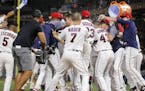 Encore: Buxton's blast gives Twins back-to-back 10th-inning walkoffs