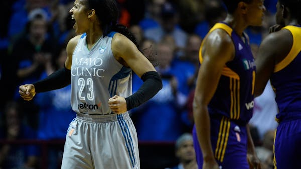 Flipped script: Lynx grab big lead, hold off Sparks to win Game 2