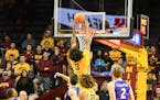 Gophers' unselfish play gives McBrayer a chance to regroup