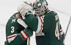 Dubnyk, Wild hold ground vs. Chicago - and then some