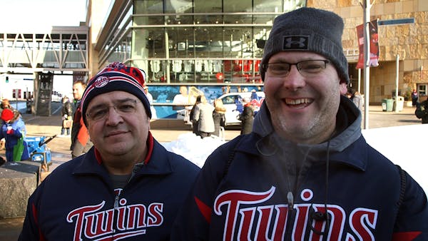 Twins fans brave cold for 'breakfast of champions' on opening day