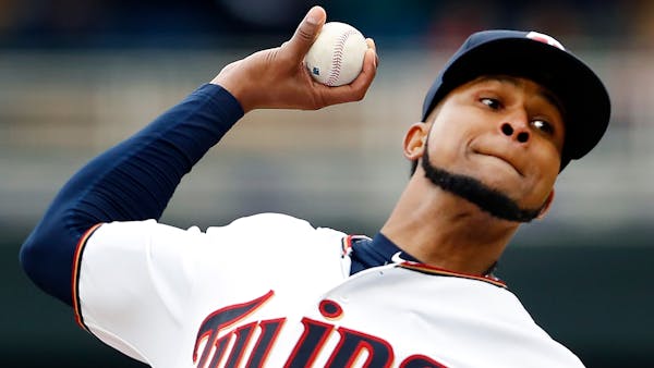 Hartman: Twins happy to still have Ervin Santana on their roster