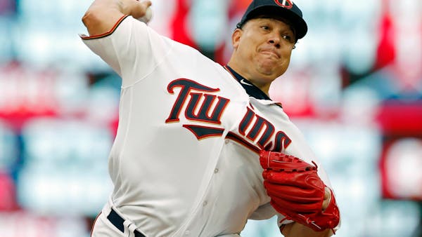 Colon gives up three home runs in loss to Indians