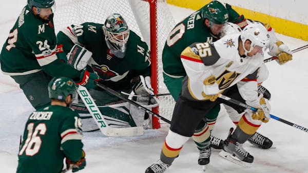 Wild cleans up play in own end vs. Vegas
