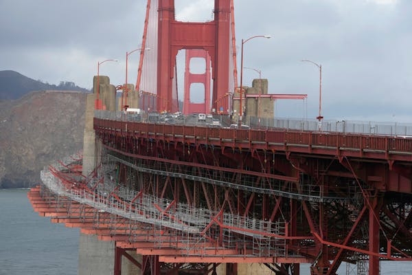 San Francisco installs nets to stop suicides off Golden Gate Bridge