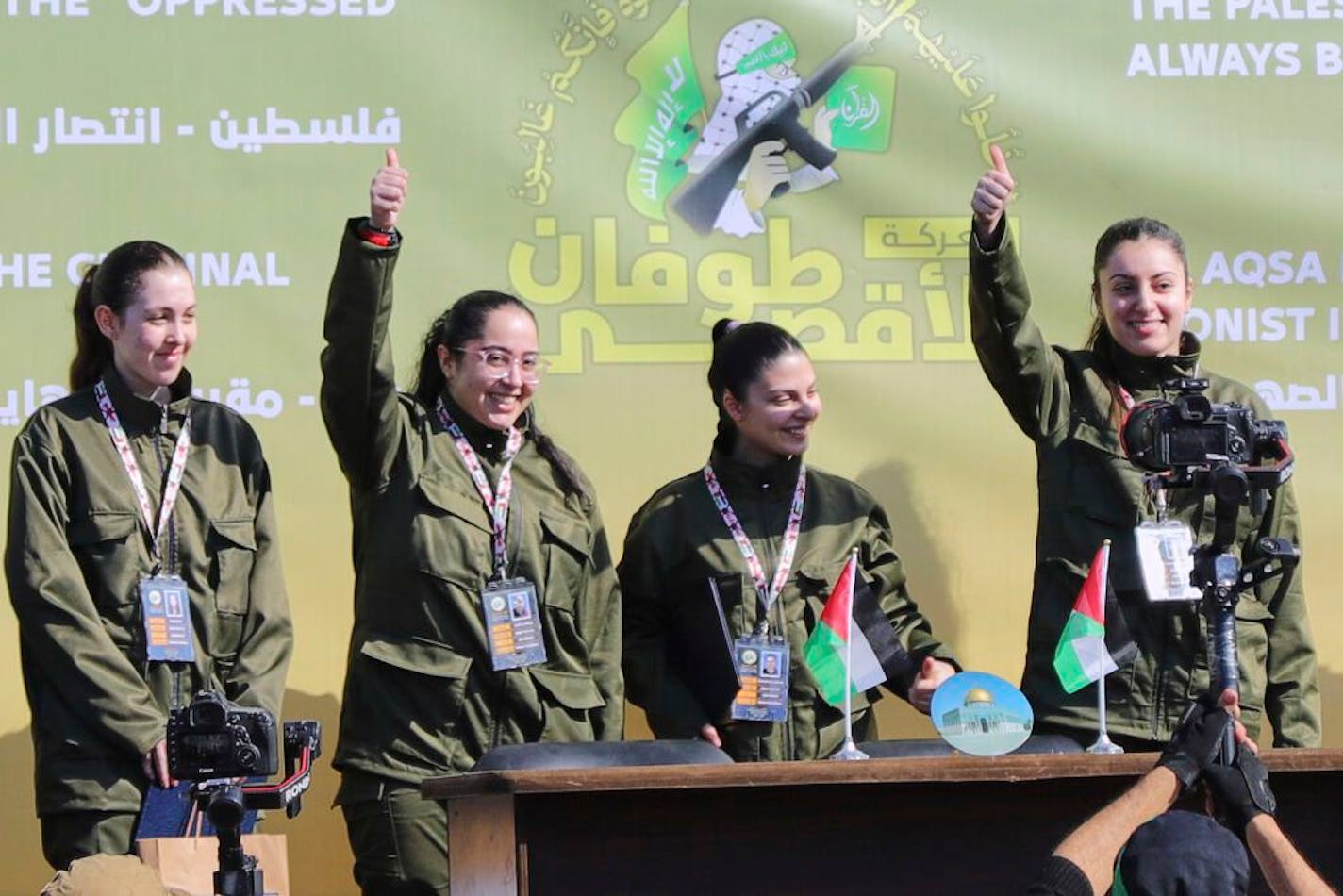 Hamas frees 4 female Israeli soldiers in exchange for 200 Palestinian prisoners