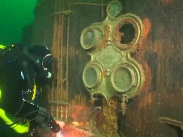 Shipwreck on bottom of Lake Superior