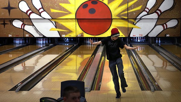 Watch students learn physics through bowling
