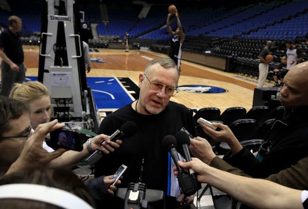 Adelman returns to work with Wolves