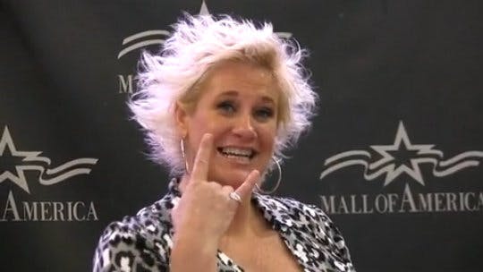 Food Network Chef Anne Burrell signed books and danced around my questions.