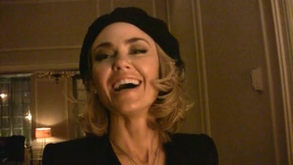 C.J. dishes with actress Kelly Carlson