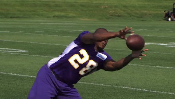 To play or not play Adrian Peterson is Frazier's dilemma