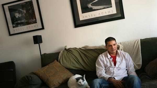 Vet heard voices, sought help -- and was sent home