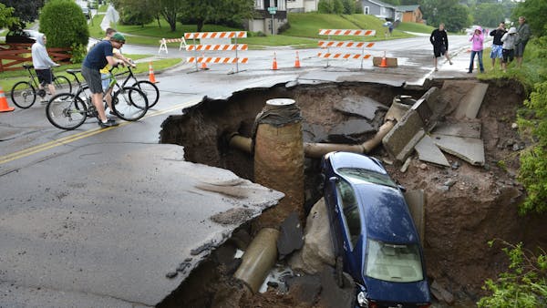 Heavy rains cause severe flooding in Duluth area