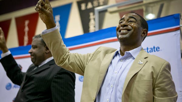 Former Viking Cris Carter's passion for sports had roots in basketball
