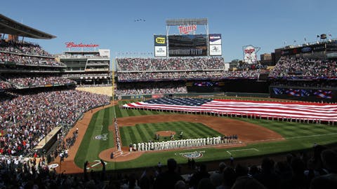 Great weather welcomes fans back to Target Field for the Twins home opener