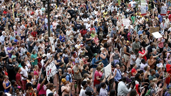 Thousands gather in march for Trayvon