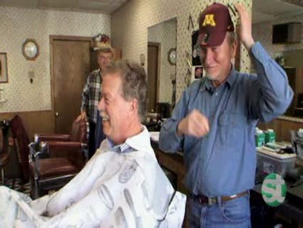 Dinkytown barber retiring after 42 years