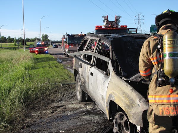 Good Samaritan pulls man from burning vehicle on I-35W