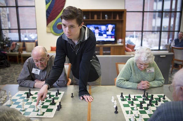 Teen chess expert instructs class of seniors