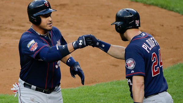Twins show off power in 6-1 victory at Yankee Stadium