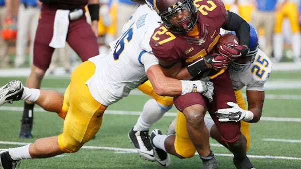 Cobb happy with Gophers offense