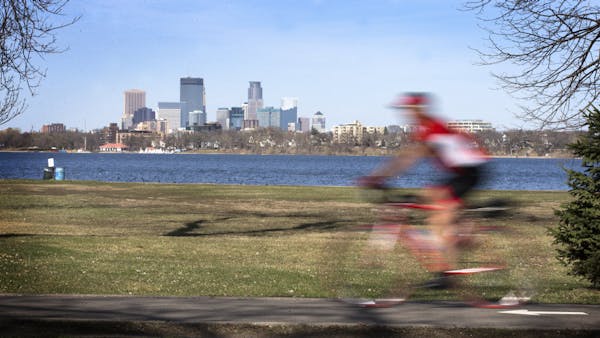 How fast do Minneapolis bicyclists go?