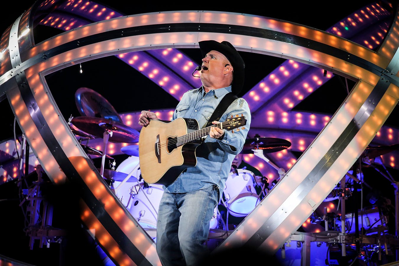 Chris Riemenschneider spoke to the country music star Thursday before the start of his 11 shows at the Target Center in Minneapolis.