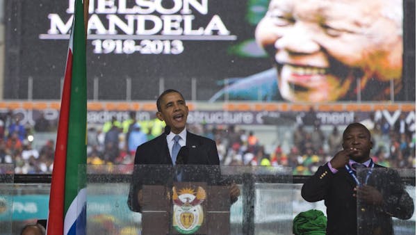 Fake interpreter at Mandela memorial