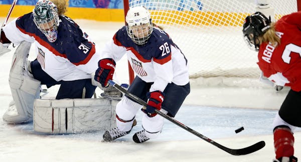 Scoggins: USA women's hockey should get shot at redemption