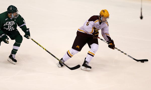 Gophers' Mike Reilly, UND goalie among Hobey Baker nominees