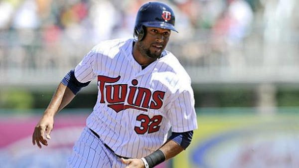 Aaron Hicks sidelined with back spasms