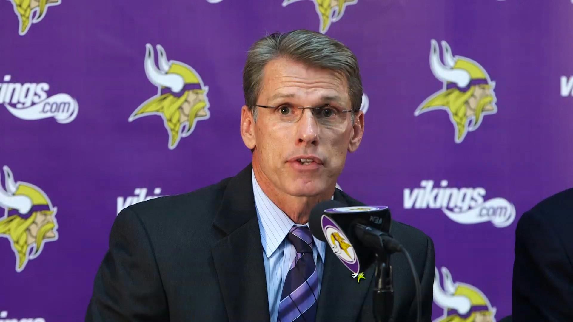 A public relations professional gives his opinion on how the Vikings should have handled the Adrian Peterson news.