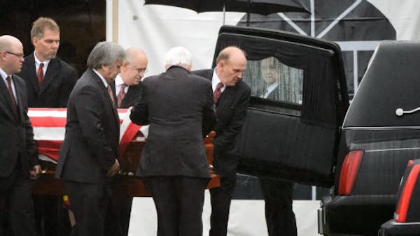 Former U.S. Sen. Rod Grams laid to rest